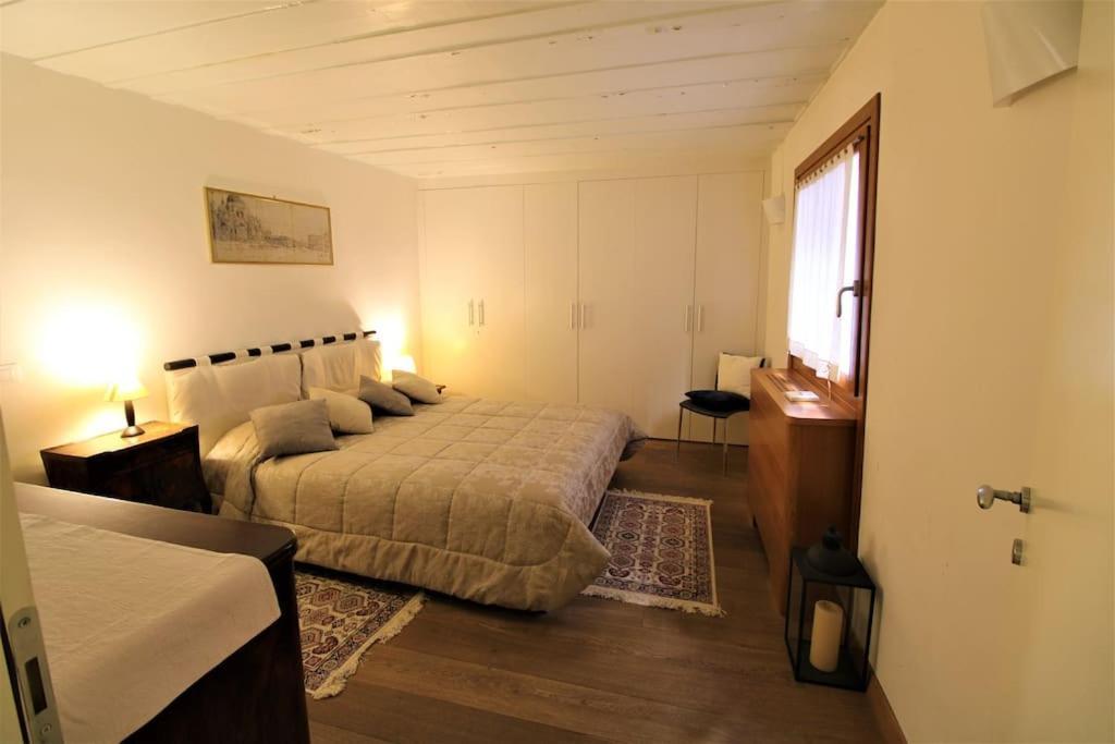 San Marco Charming Apartment With Canal View Βενετία Εξωτερικό φωτογραφία